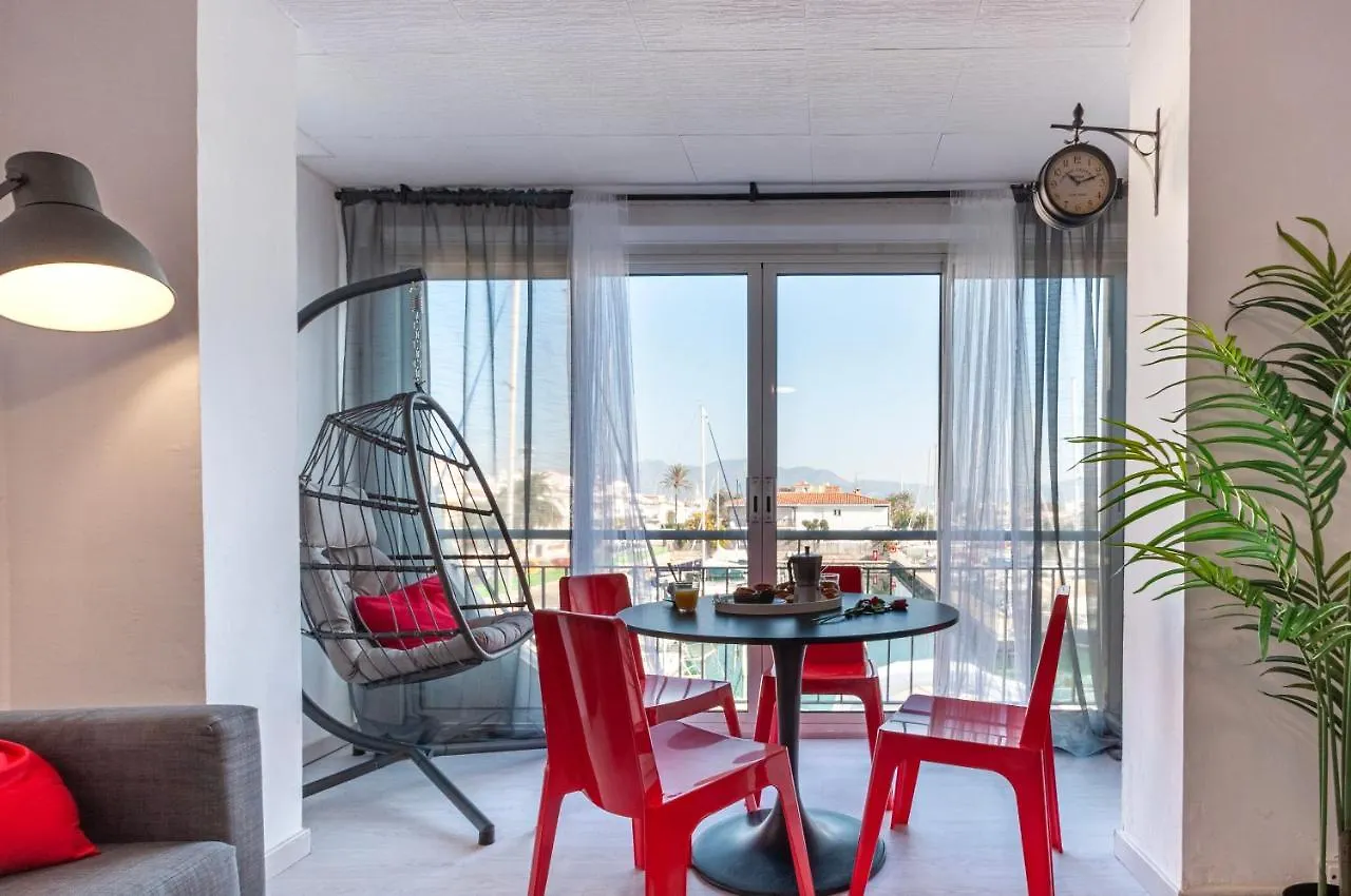 Estudio En 1ª Linea Con Vistas Al Puerto Deportivo By Insidehome Empuriabrava
